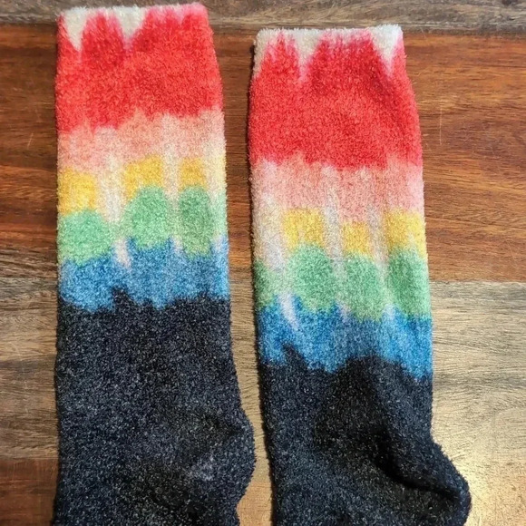 Land's End Deep sea Navy rainbow tie dye 3 pair fuzzy socks - Picture 4 of 6